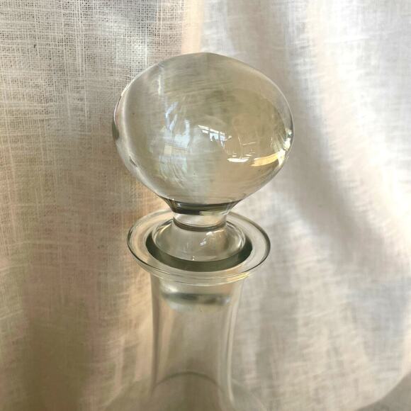 Vintage Romanian Handcrafted Etched Glass Decanter – Danish Design, Heart Motif - Picture 10 of 11